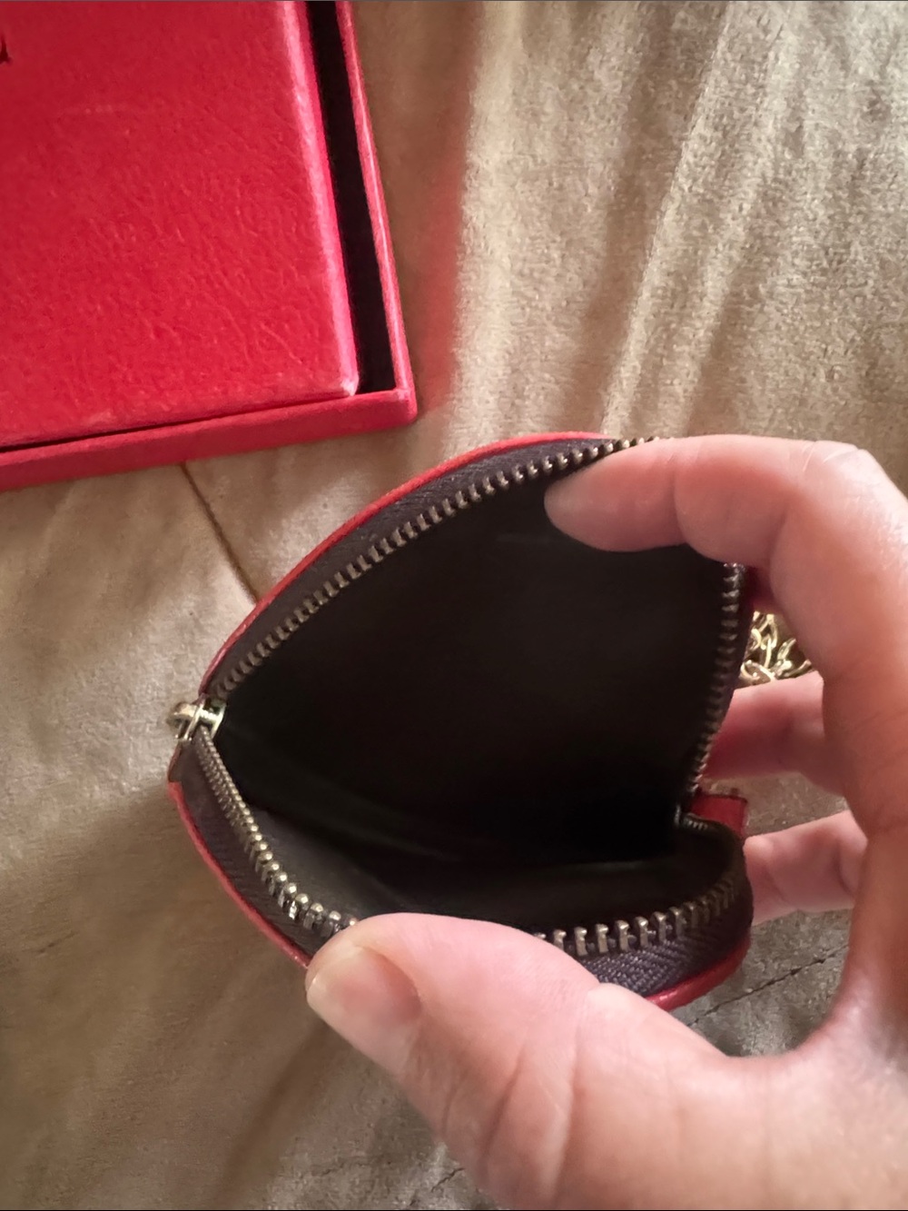 Carolina Herrera Quilted Red Heart Coin Pouch Keychain - Picture 11 of 11